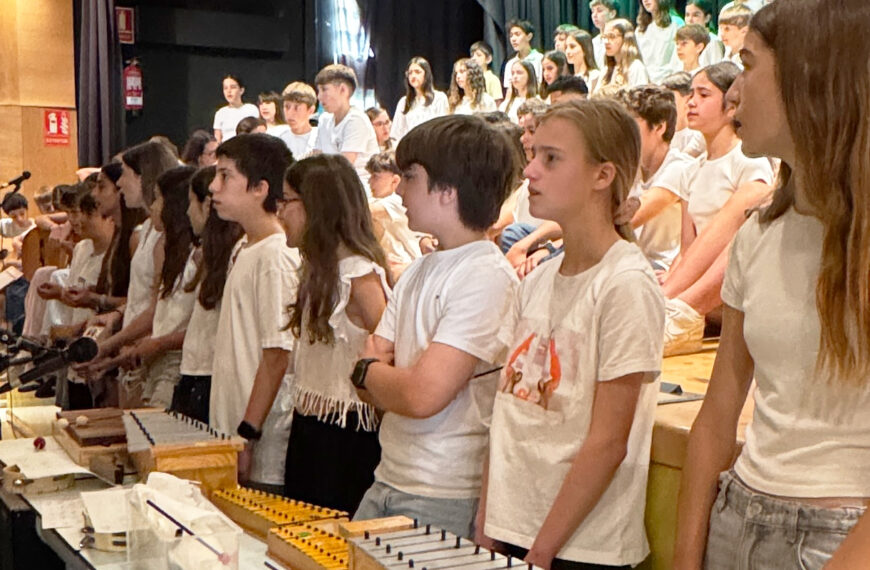 La doble vessant de creació artística i musical i de participació de la Festa a la Secundària