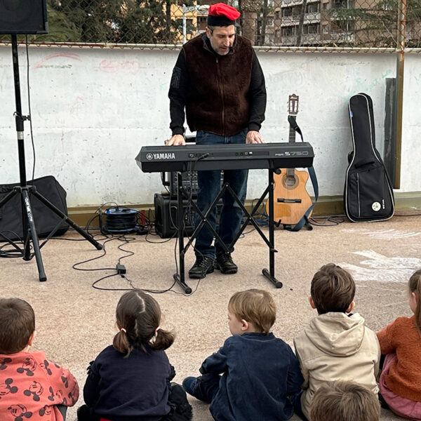 Tercera edició de la Fira de Nadal: nou èxit de la trobada per a famílies d’Educació Infantil
